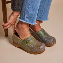 Fuchsia Women's Clog in Sage