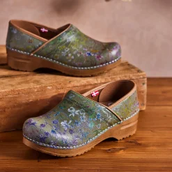 Fuchsia Women's Clog in Sage