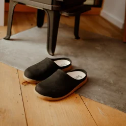 Holsted Unisex Mule Slipper in Black