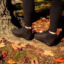 Hudson Women's Leather Chelsea Boot in Black