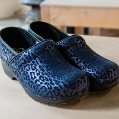 Pardus Women's Clog in Navy