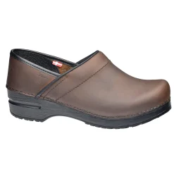 Pro. Oiled Leather Women's Clog in Antique Brown