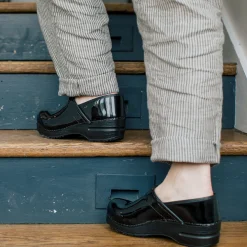 Pro. Patent Women's Clog in Black