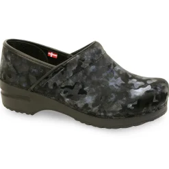 Ravena Women's Clog in Black