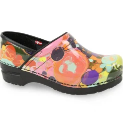 Restin Women's Slip Resistant Clog in Multicolor
