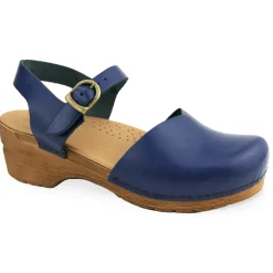 Sansi Women's Sandal in Navy