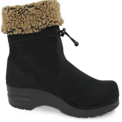 Yama Women's Suede Boot in Black